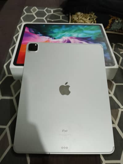 Apple Ipad pro 4th generation with box