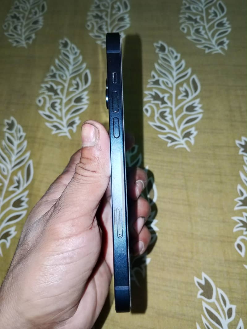 Apple iPhone 14 plus 3