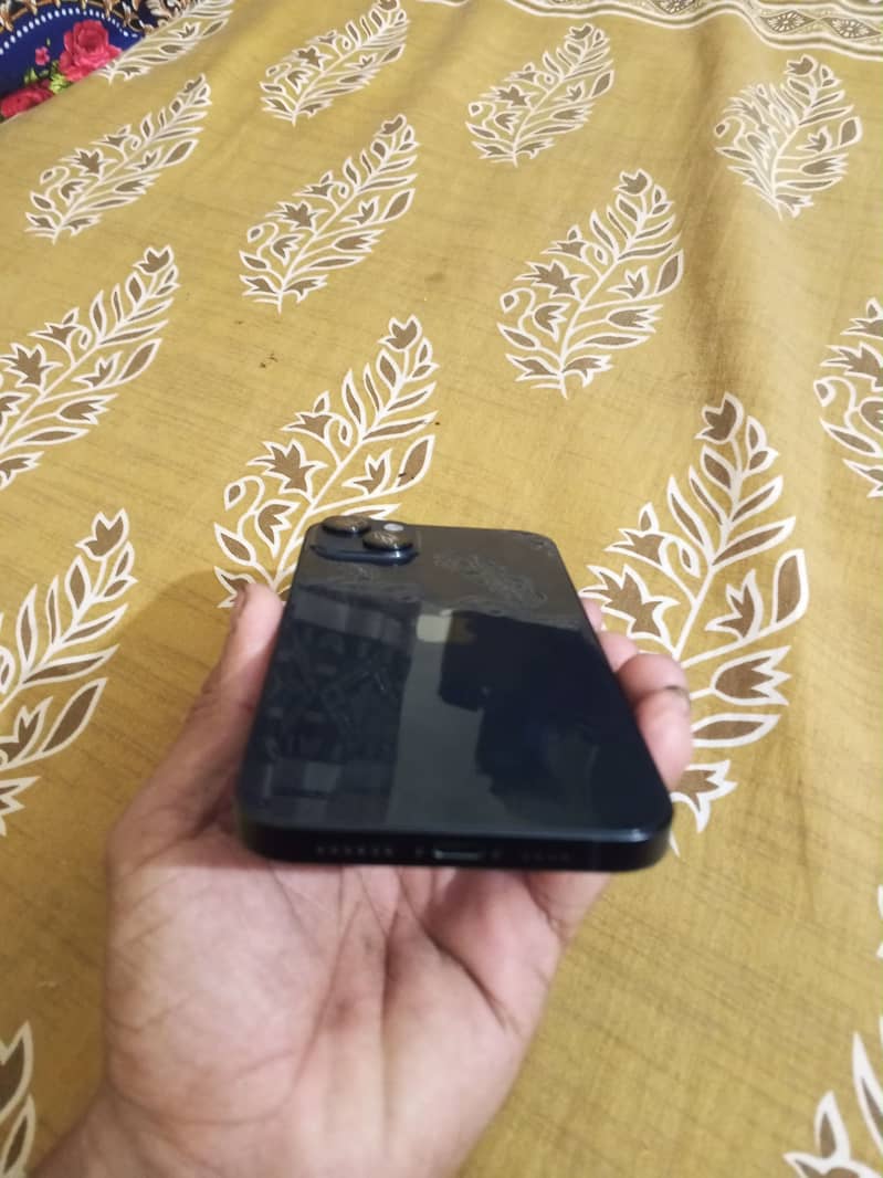 Apple iPhone 14 plus 4