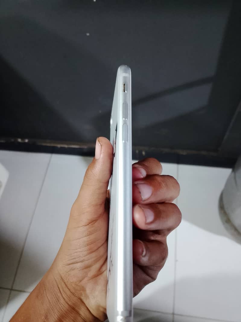 Apple iPhone 8 2