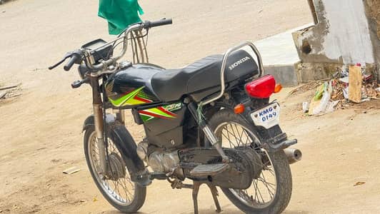 Honda cd 70 2018