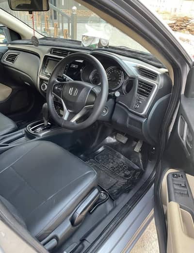 Honda City 2022 - reg 2023