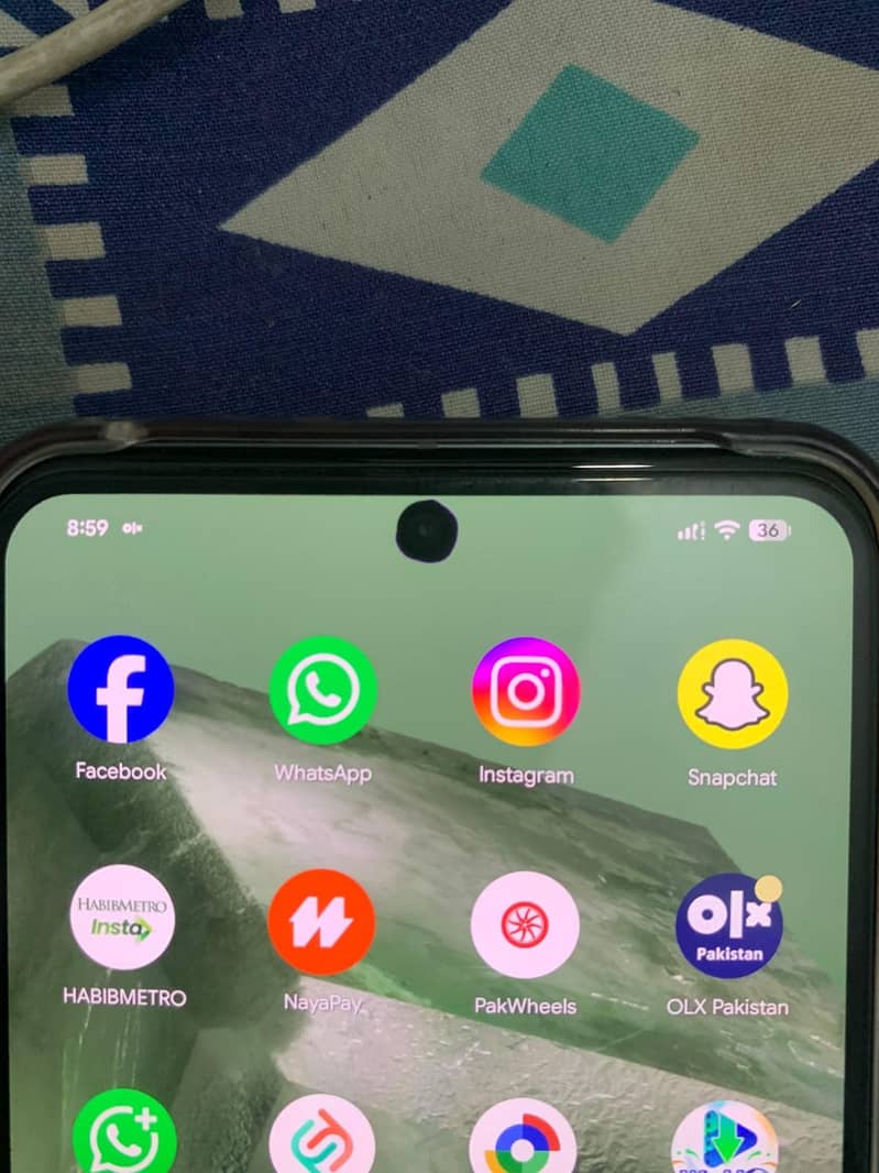 Google Pixel 8 6