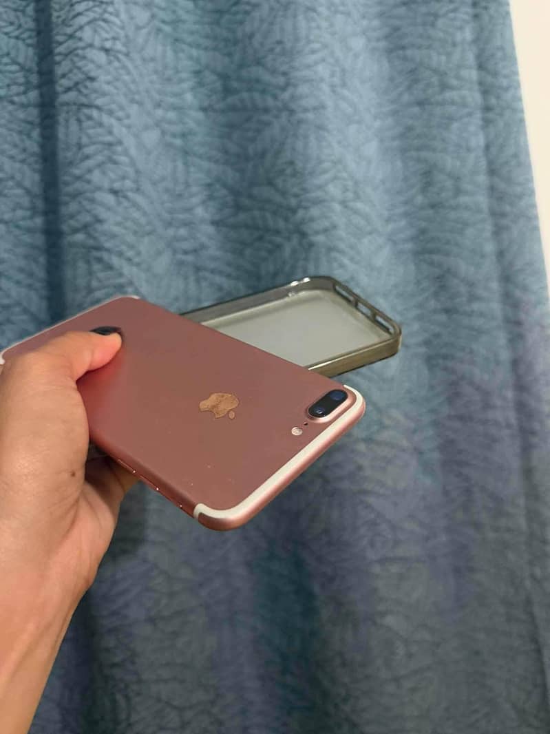 Apple iPhone 7 Plus 3