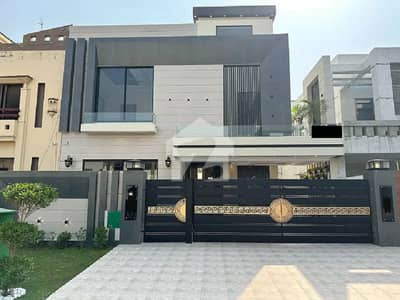10 Marla Luxury House Available For Rent In Sector C Bahria Town Lahore