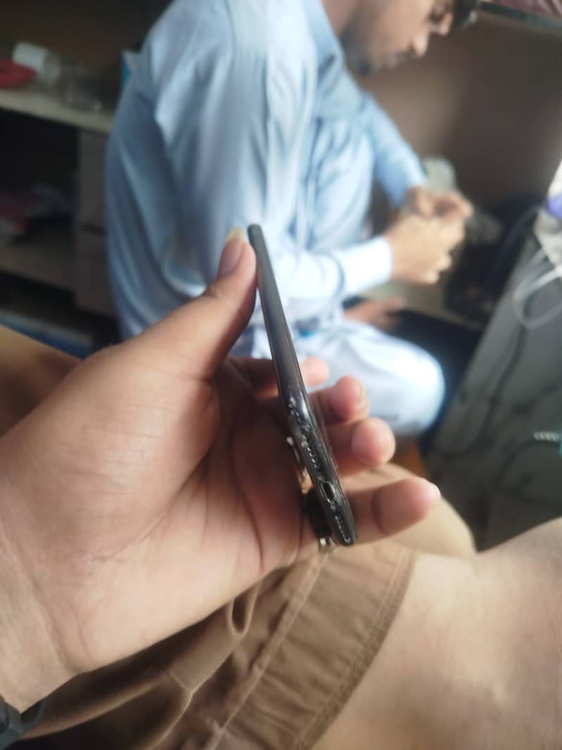 Apple iPhone 7 3