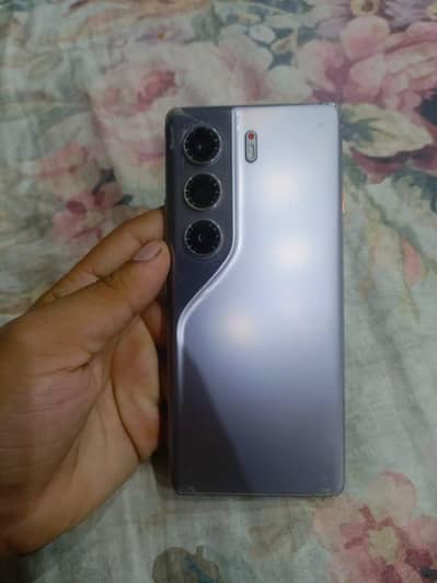 Tecno CAMON 40 Pro