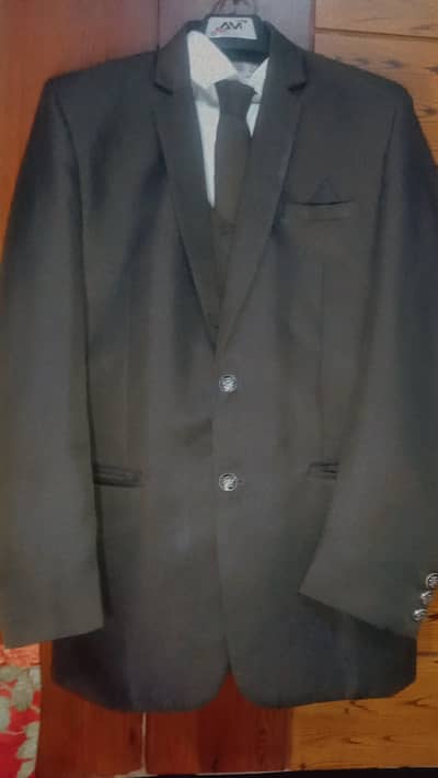 I'm selling my once used 3pc pent coat