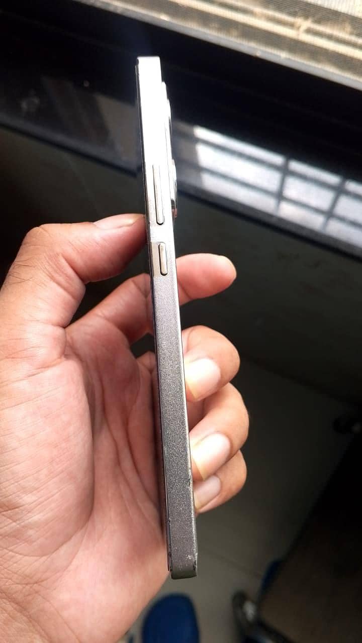 Infinix Note 40 4