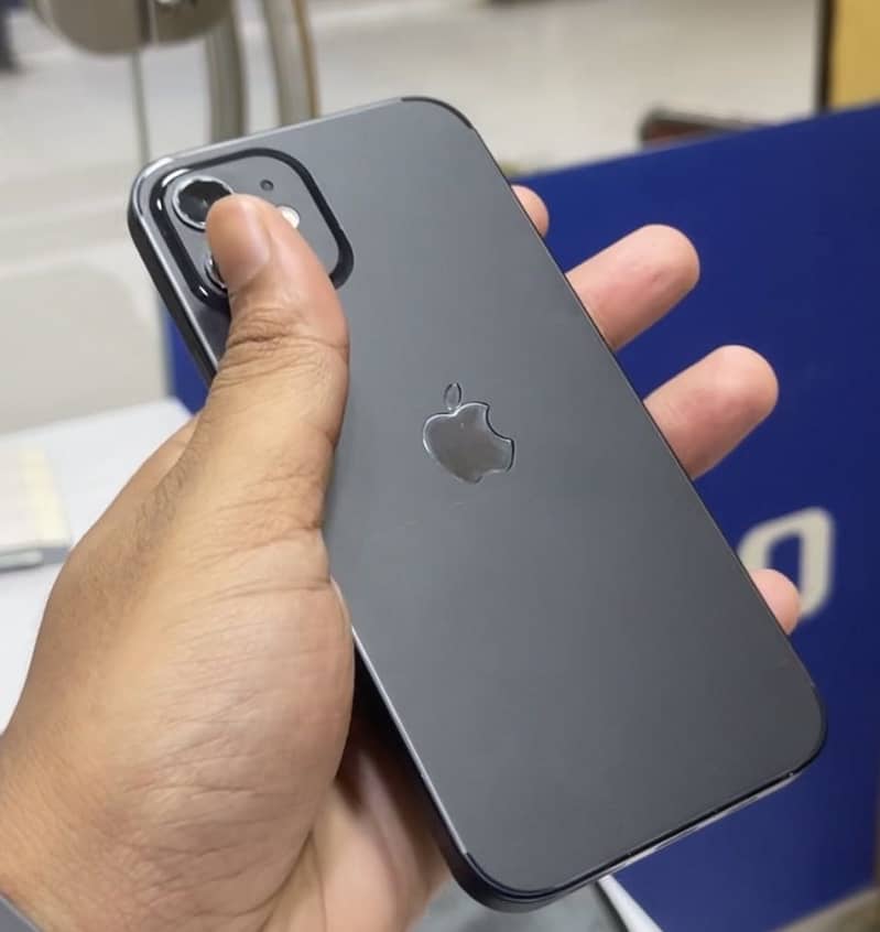 Apple iPhone 12 2