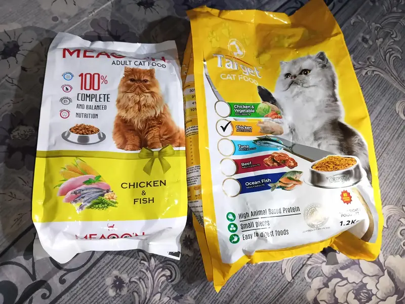 Cat Food Available — photo 4