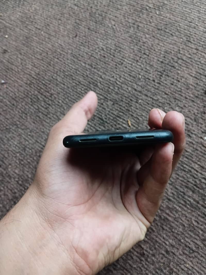 Google Pixel 5 4