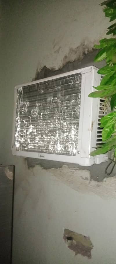 03134444221     ac 110 volt