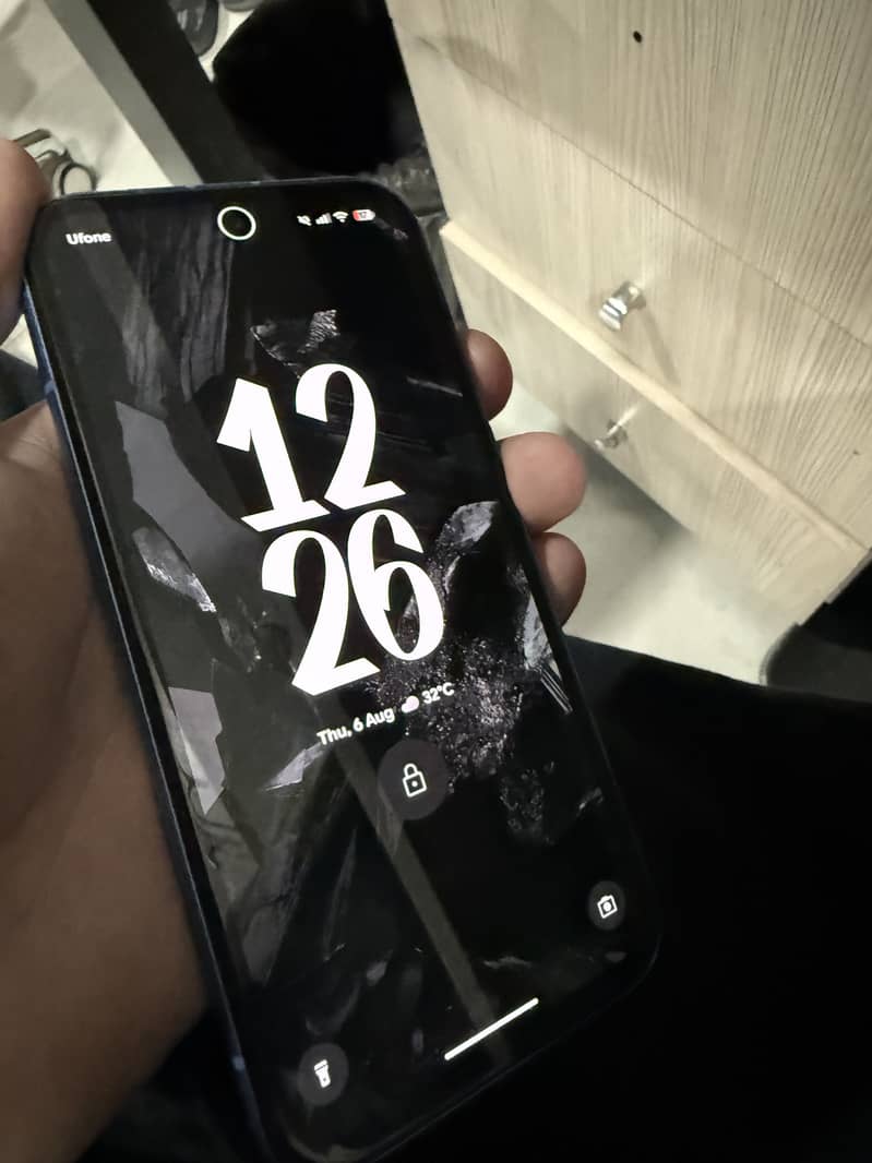 Google Pixel 8a 4