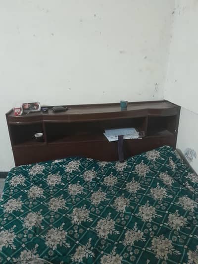 1 bed in good condition for sale