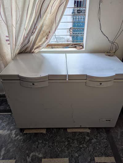Dawnlance freezer for shop and general store