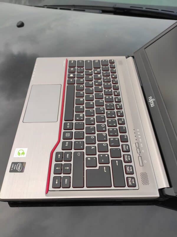 Fujitsu Simense E734 1