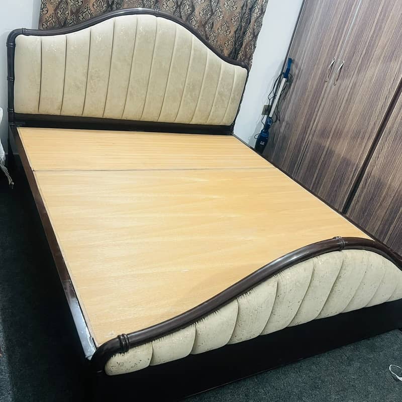 Solid wood bed 1