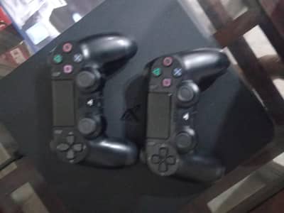 ps4 slim 2 controllers with ps plus deluxe subscription
