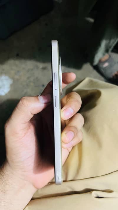 Realme 13 Plus