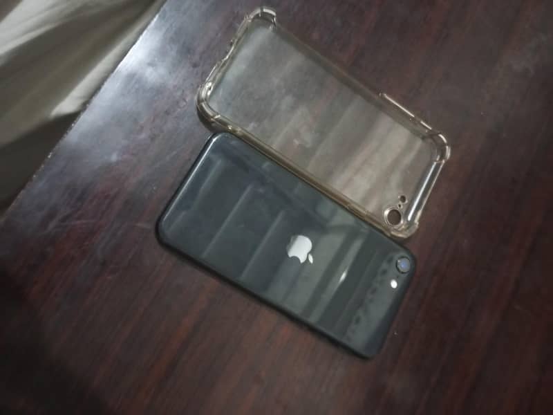 Apple iPhone SE 6