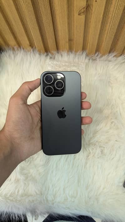 Apple iPhone 16 Pro sim locked
