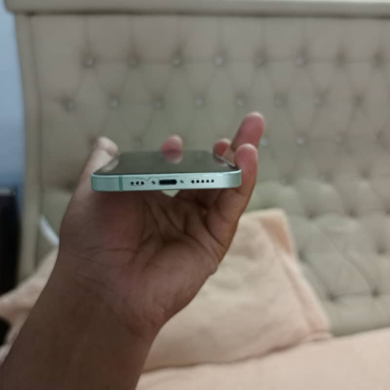Apple iPhone 12 jv 3