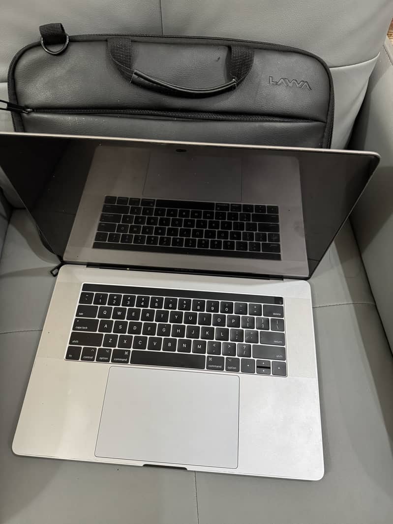 Macbook pro 2017 4