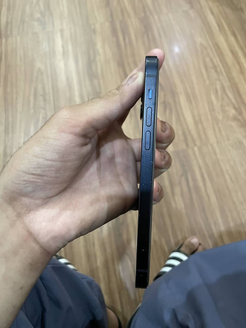 Iphone 12 3