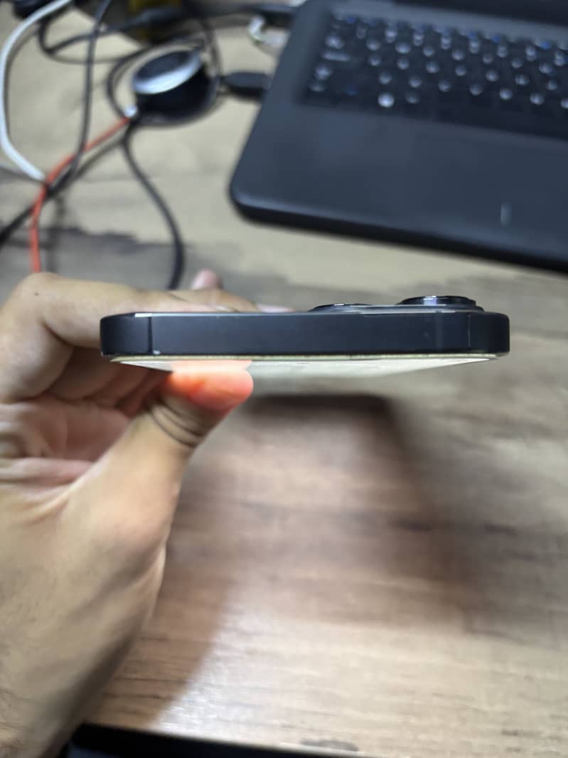 iPhone 13 Pro Max 1