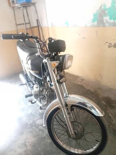 Super Star 2025 Model – Excellent Condition – 6000 KM Driven