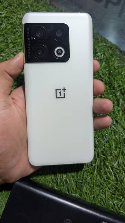 One Plus 10 Pro