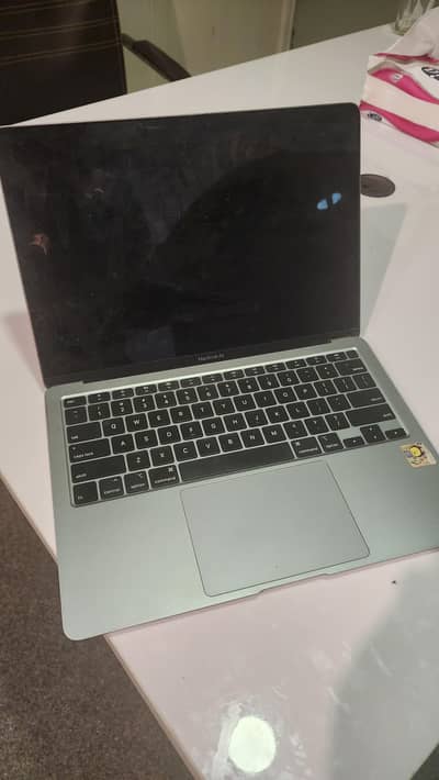 Macbook air 2020, screen display crack