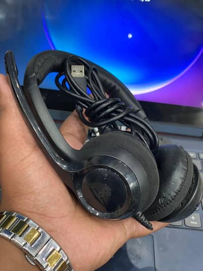 Logitech H390