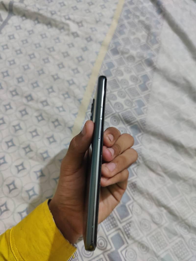 One Plus 9 Pro 0