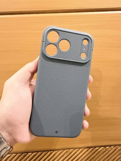 Caudabe Sheath Case – Grey | Brand New | *IPhone 17 Pro Max*