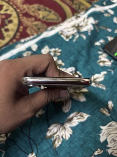iPhone X 256 PTA
