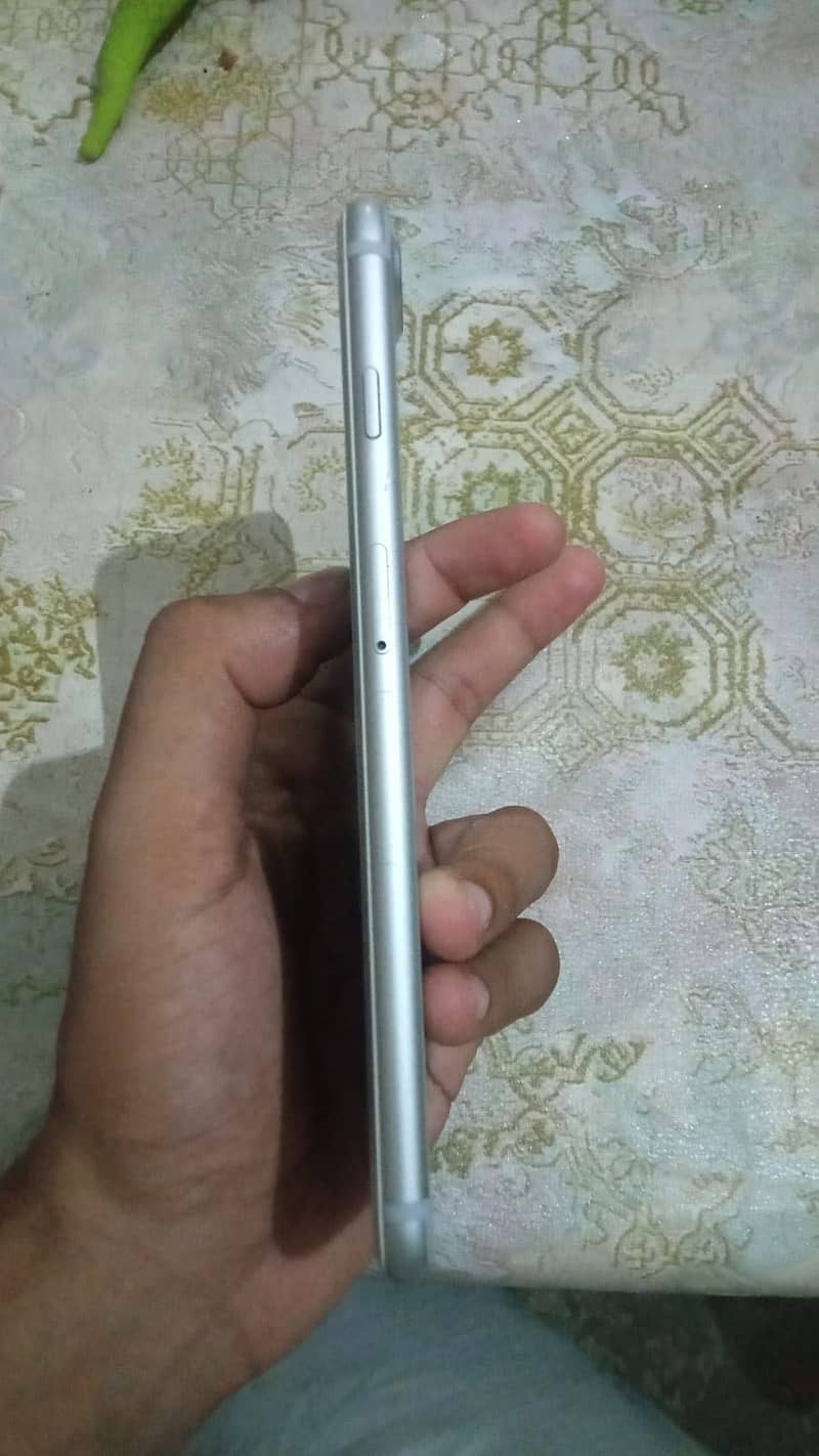 Apple iPhone 7 Plus 5