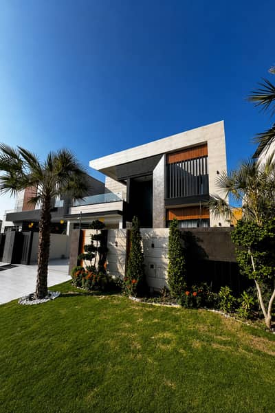 Luxury 1 Kanal Brand New Furnished House For Sale In Lake City
