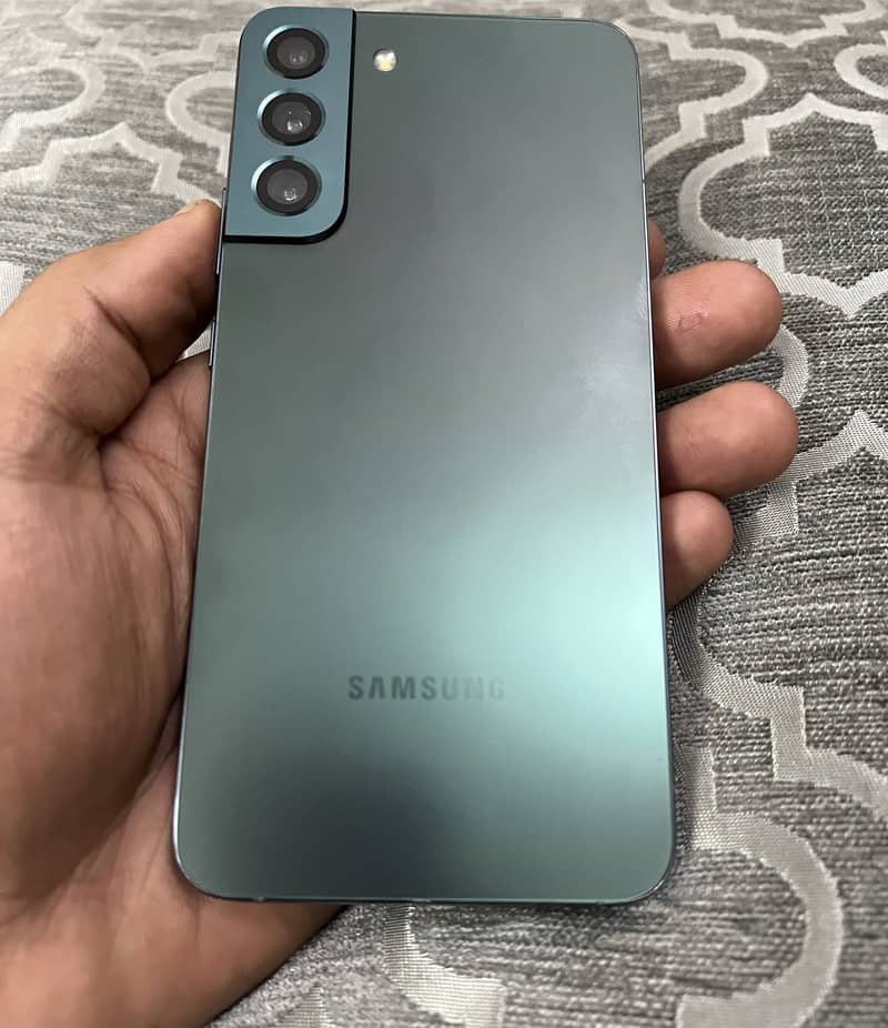 Galaxy S22+ 2