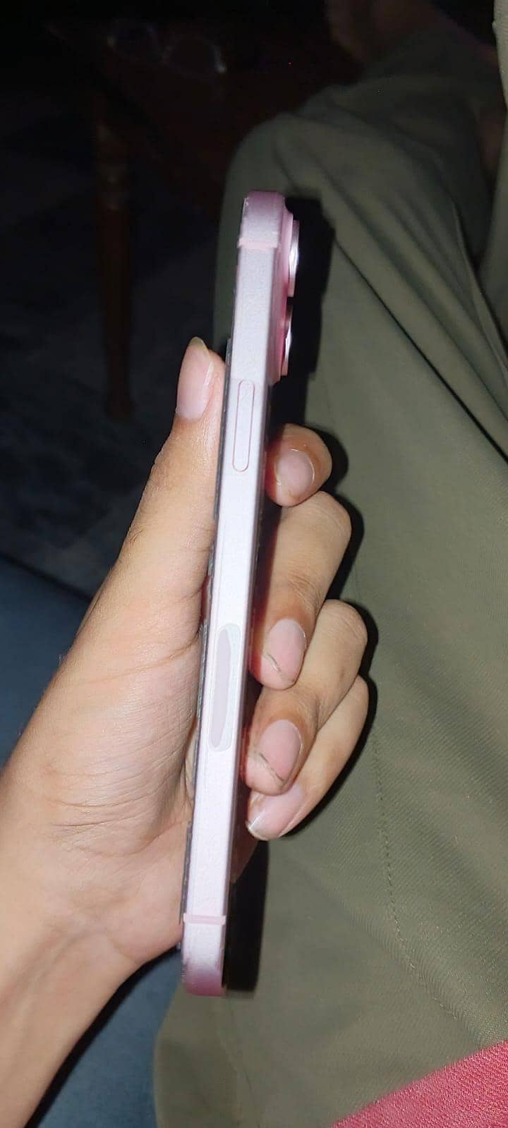 Apple iPhone 15 plus 2