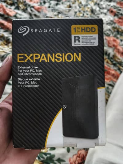 1TB HARD DRIVE (SEAGATE)