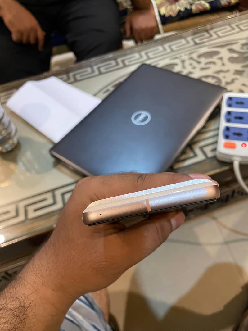 Google Pixel 8 5