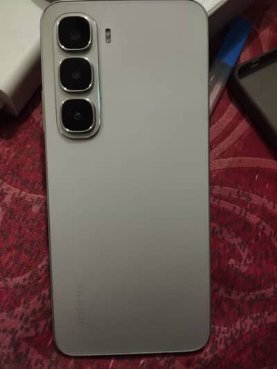 Infinix Hot 60i