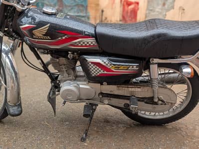 honda 125 black