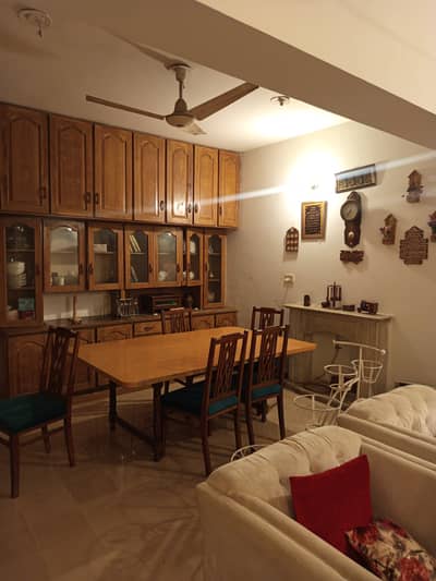 G-10/1 main double road size 45x80 9bed 9bath 2dring 2tvl 2kitchen