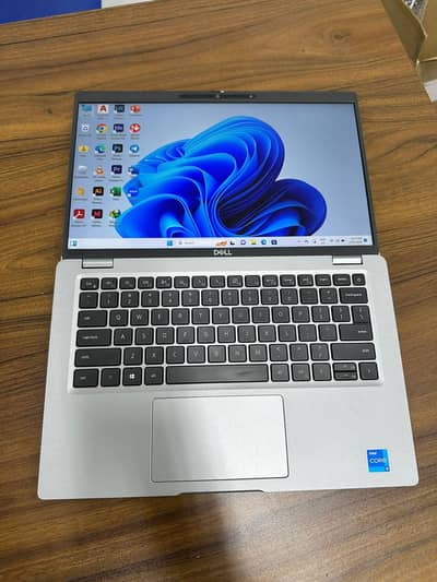 Dell Latitude i5 11 gen iris graphis 16gb ram 256gb nvme laptop