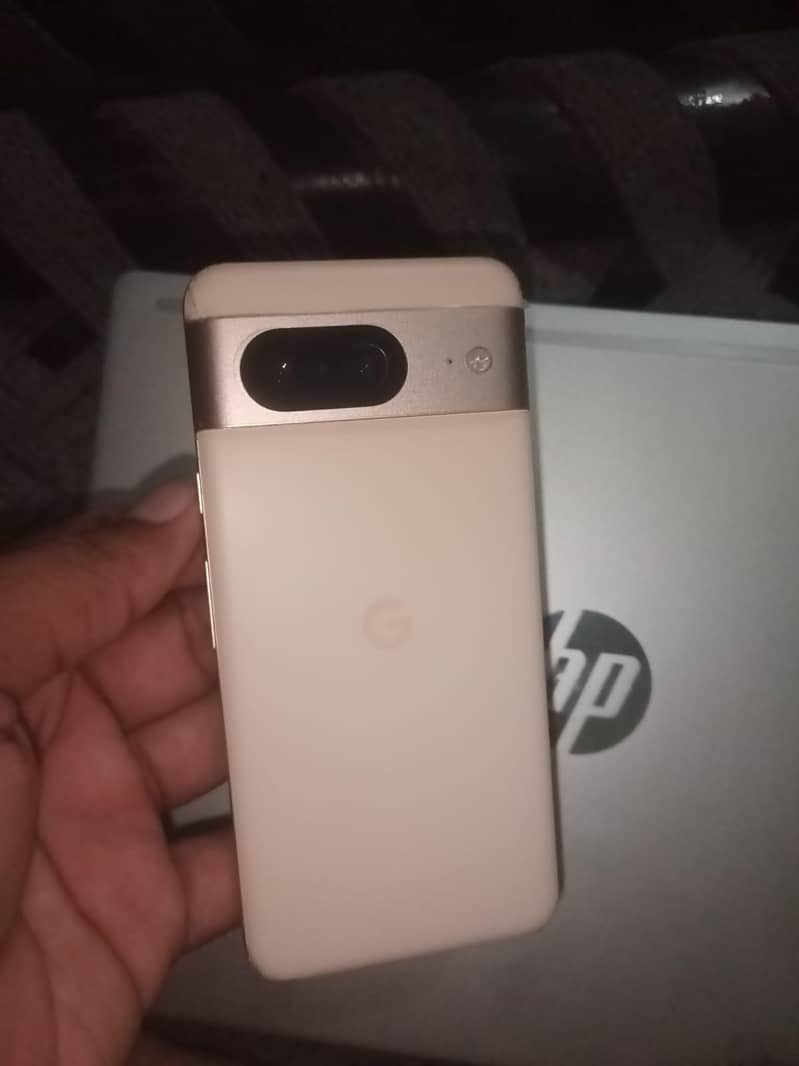Google Pixel 8 1