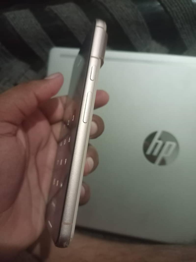 Google Pixel 8 3
