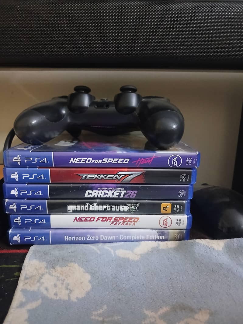 PS4 Pro 1TB (Immaculate Condition) 4